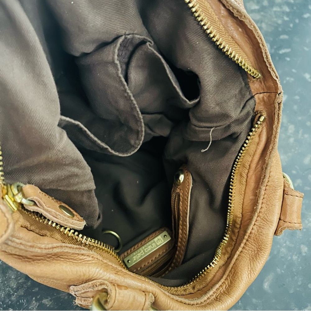 Linea Pelle Brown Leather Shoulder Bag with Gold Accents - Picture 7 of 11